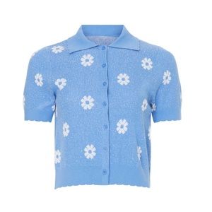 525 America collared daisy sweater in light blue, size small